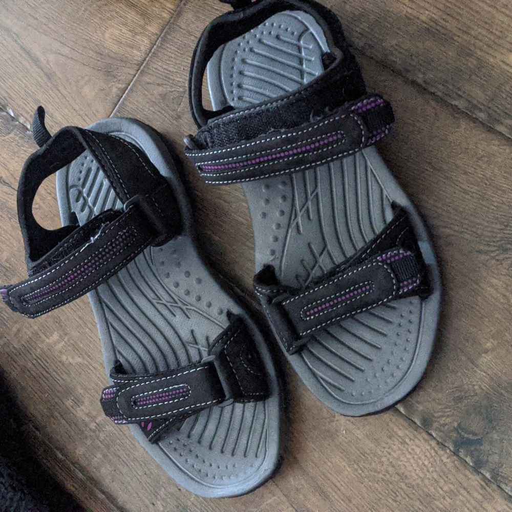 Women's sandals